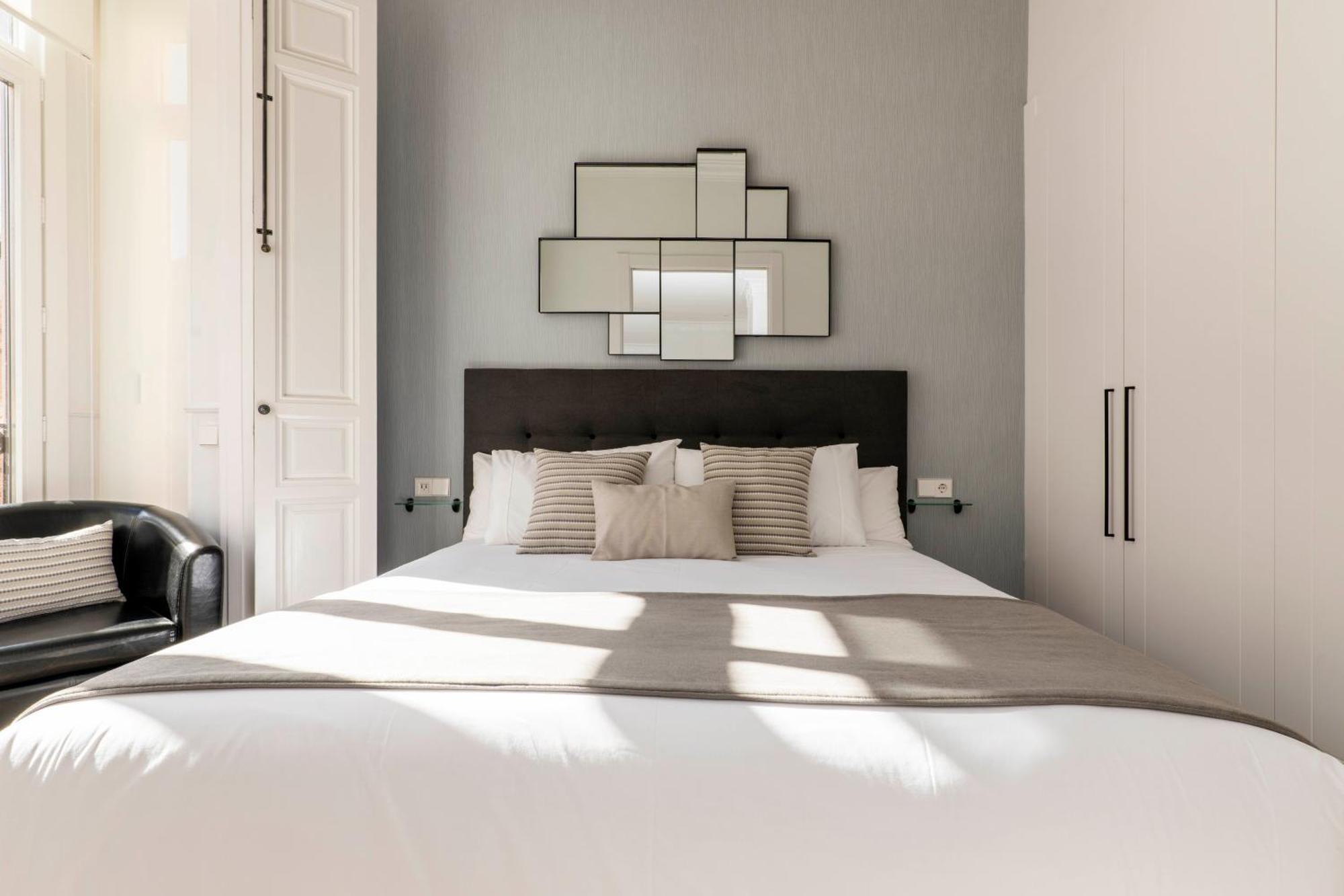 Madrid 1915 Private Suites Rum bild