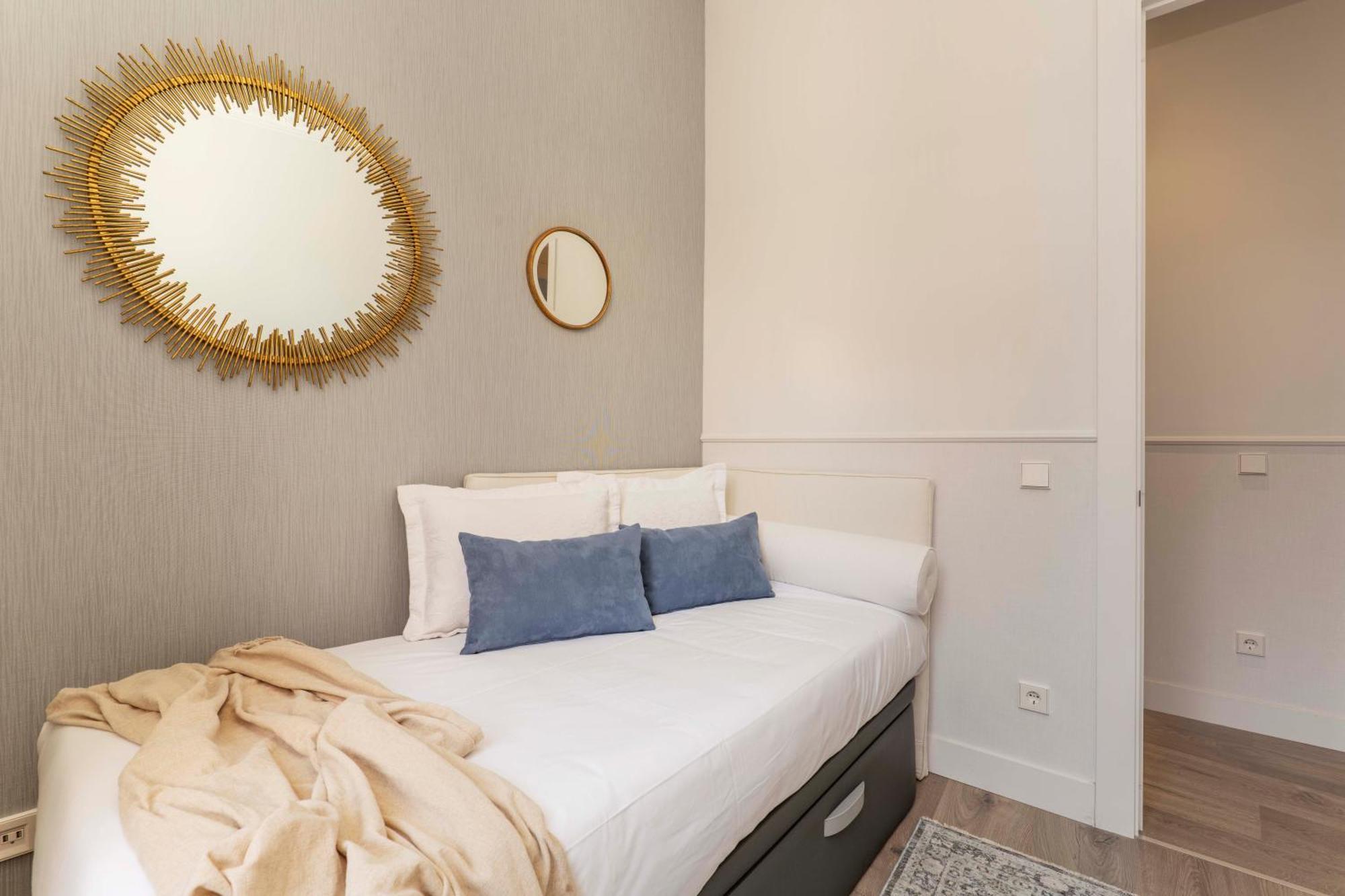 Madrid 1915 Private Suites Rum bild