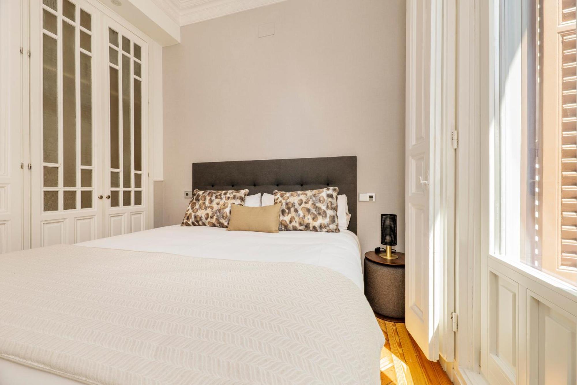 Madrid 1915 Private Suites Rum bild